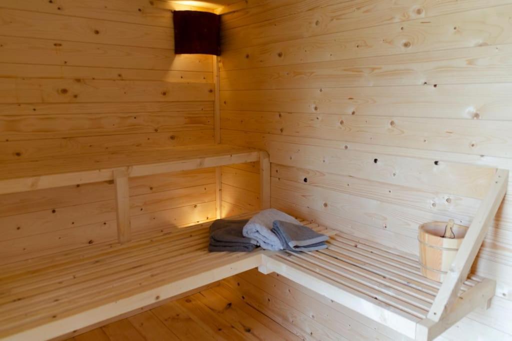 La Cabane Du Cerf Et Son Sauna Attre Экстерьер фото