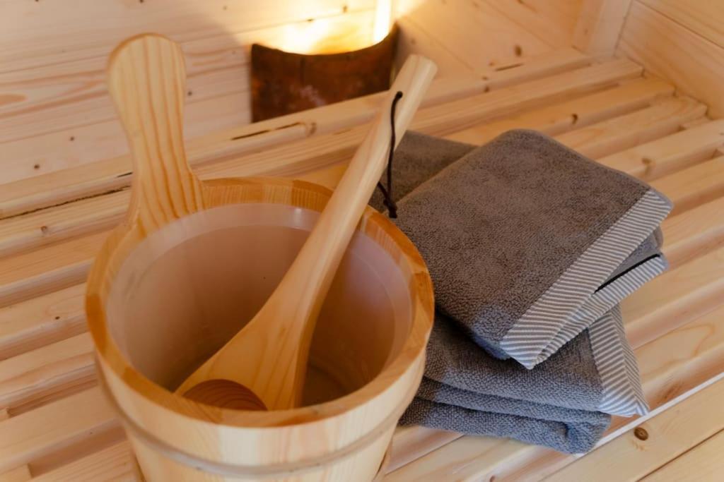 La Cabane Du Cerf Et Son Sauna Attre Экстерьер фото